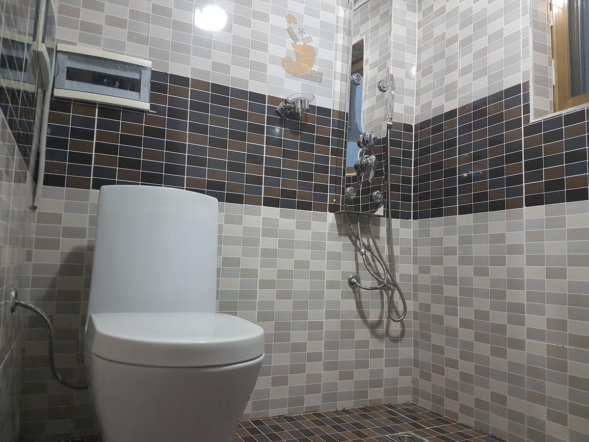 Mbayaville Hotel Douala Esterno foto