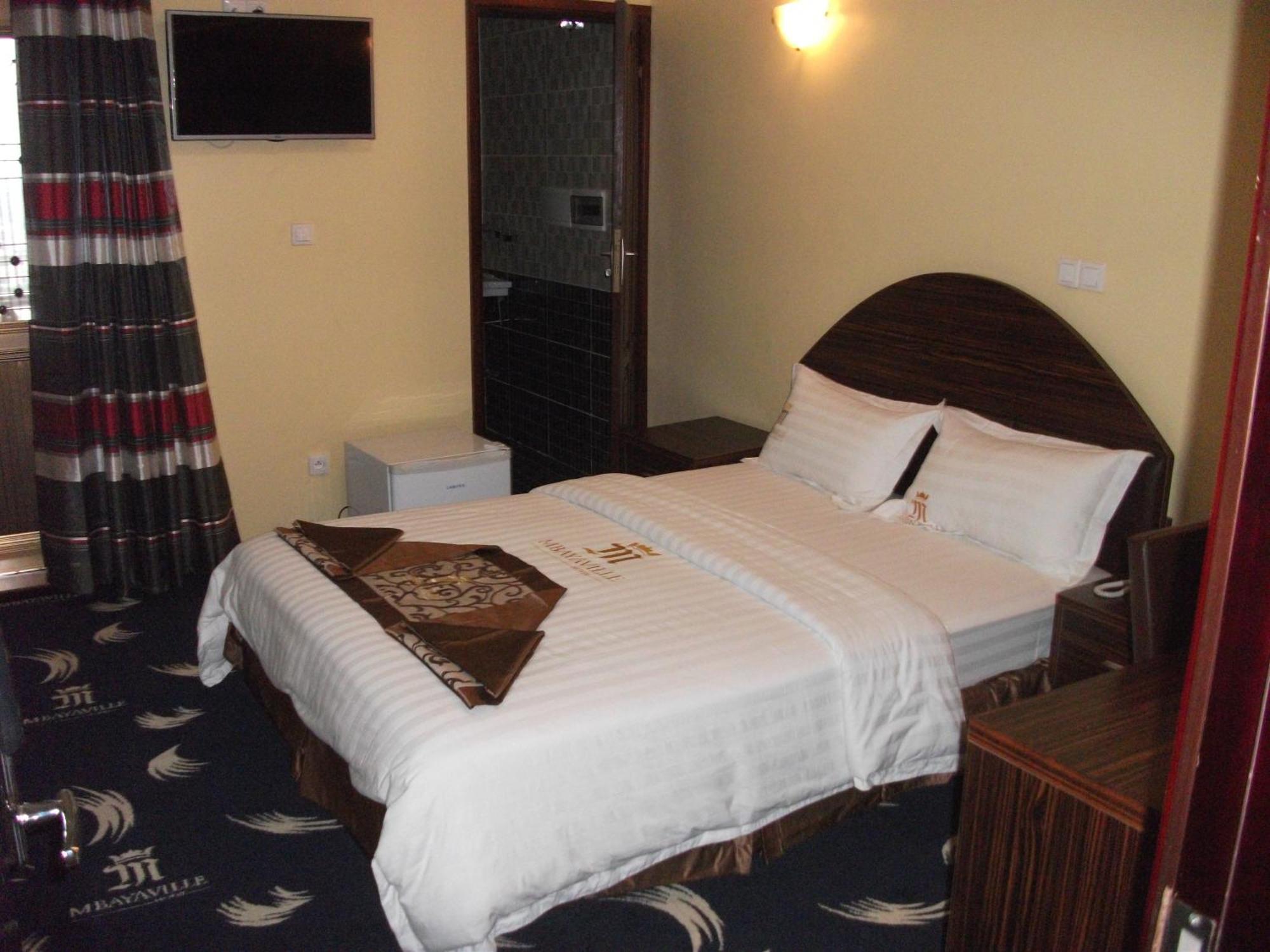 Mbayaville Hotel Douala Esterno foto
